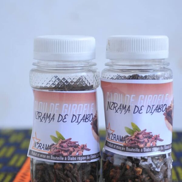 Bouteilles de clous de girofle N’ZRAMA de Diabo